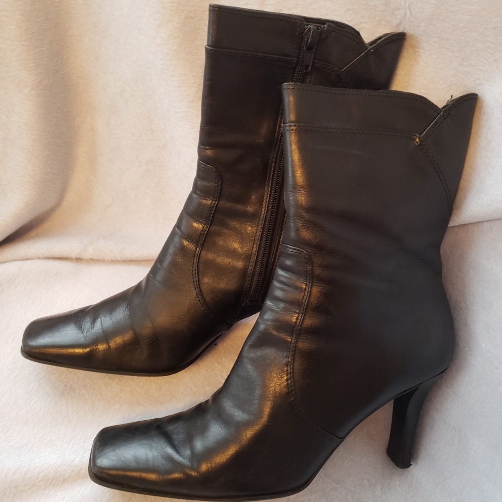 Nine West black leather boots.